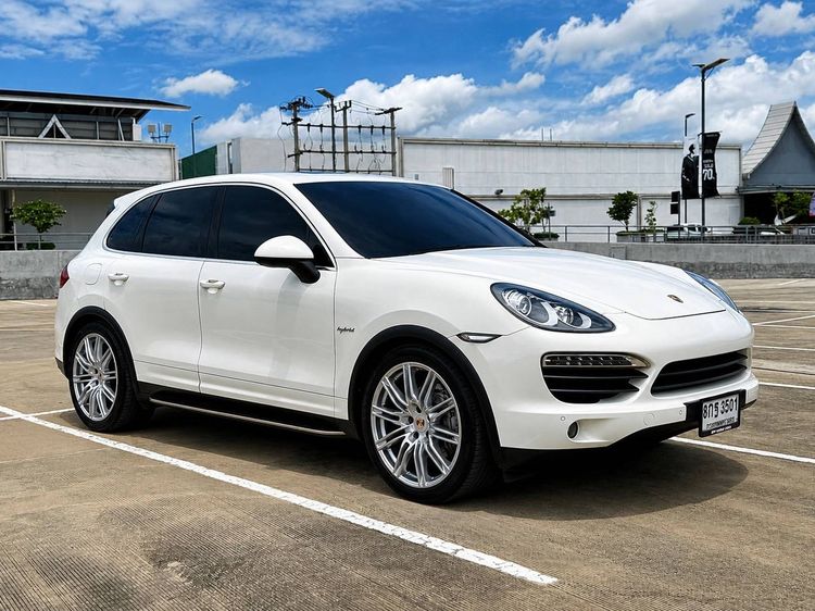 รถ Porsche Cayenne 3.0 V6 Hybrid สี ขาว