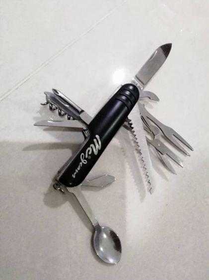 ขาย มีดพกอเนกประสงค์ 11 ใน 1 (11-in-1 Multi-Tool) ด้ามจับสีดำที่สกรีนโลโก้แบรนด์ McJeans รูปที่ 10