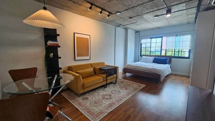 One Thonglor Station 31 sq.m. Studio Loft 200m from BTS Thong Lo behind T One High Yield 8 percent fully furnished only 3.65 MB