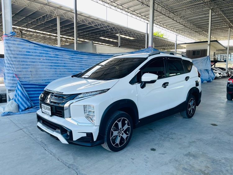 รถ Mitsubishi Xpander 1.5 Cross สี ขาว