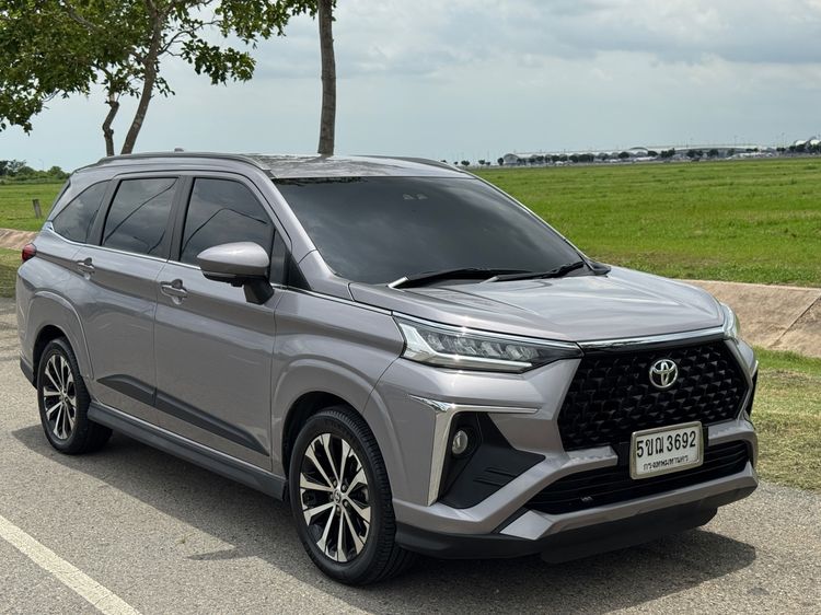 Toyota Veloz 2022 1.5 Premium Sedan เบนซิน LPG เกียร์อัตโนมัติ บรอนซ์เงิน รูปที่ 3