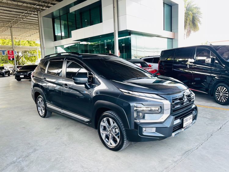 Mitsubishi Xpander Cross 2024 1.6 HEV Sedan ไฮบริด ไม่ติดแก๊ส เกียร์อัตโนมัติ เทา รูปที่ 2