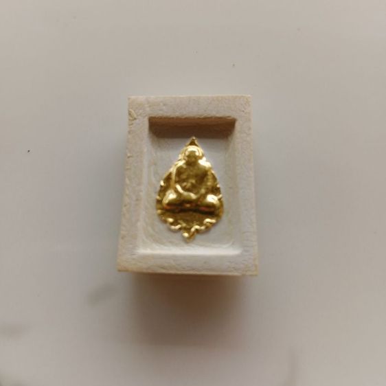 พระเครื่อง รูปที่ 2
