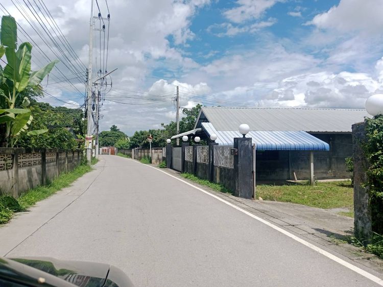 ที่ดินพร้อมสิ่งปลูกสร้างใกล้ถนนซุปเปอร์ไฮเวย์เชียงใหม่-ลำพูน