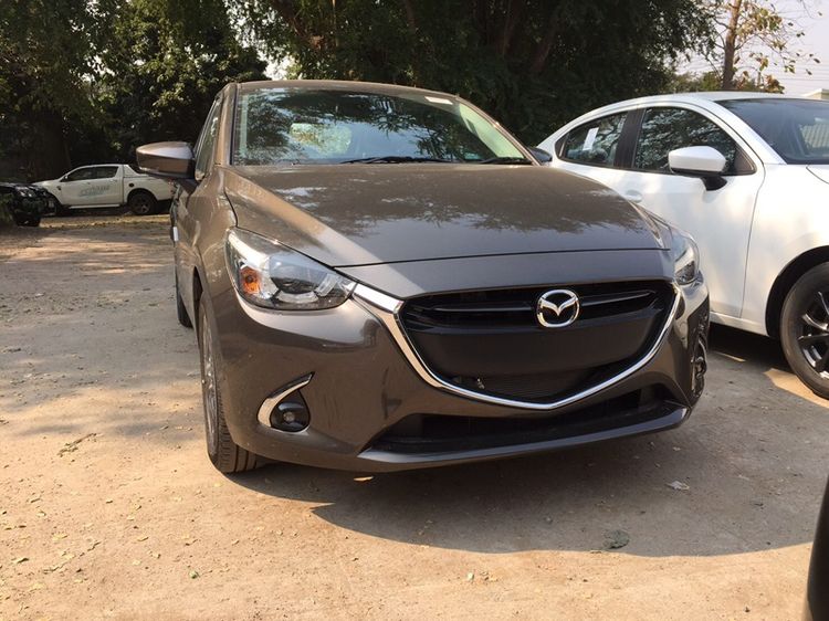 รถ Mazda Mazda 2 1.5 XD Sport High Plus L สี น้ำตาล