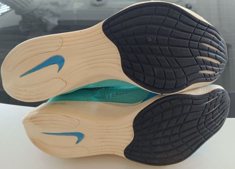 ขายถูก Nike Vaporfly size43/275cm ของแท้ 100% สภาพสวย โคตร เบานุ่ม รูปที่ 6