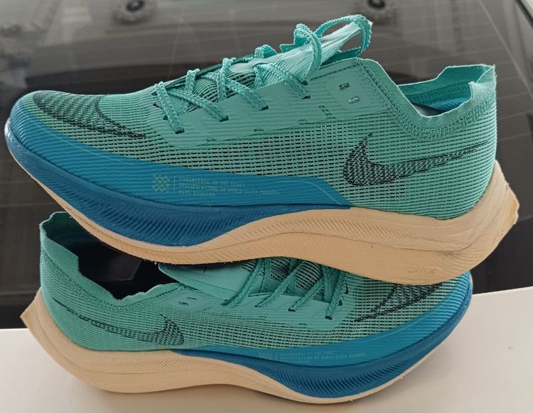 ขายถูก Nike Vaporfly size43/275cm ของแท้ 100% สภาพสวย โคตร เบานุ่ม รูปที่ 4