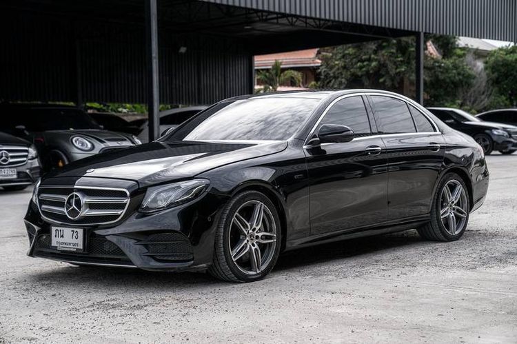 Mercedes-Benz E-Class 2018 E300e Sedan เบนซิน ดำ