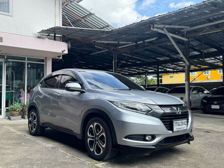 รถ Honda HR-V 1.8 E สี เทา