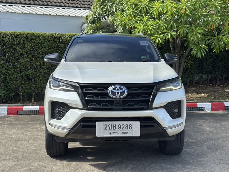 Toyota Fortuner 2022 2.4 Commander Utility-car ดีเซล ไม่ติดแก๊ส เกียร์อัตโนมัติ ขาว
