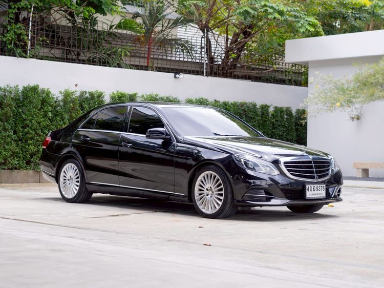 รถ Mercedes-Benz E-Class E300 สี ดำ