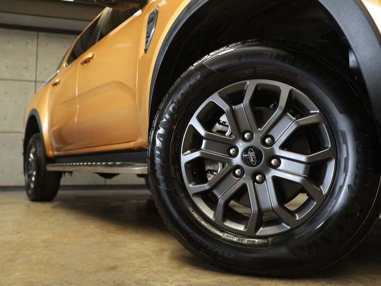 Ford Ranger 2023 2.0 Bi-Turbo Hi-Rider Wildtrak Pickup ดีเซล ไม่ติดแก๊ส เกียร์อัตโนมัติ เหลือง รูปที่ 4