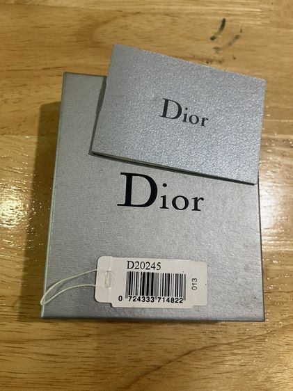 สร้อยคอโชคเกอร์ริบบิ้นสีดำ Christian Dior ประดับด้วยจี้โลโก้ "CD" สีเงินห้อยระย้า รูปที่ 3