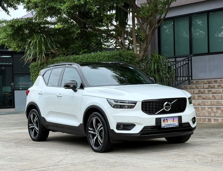รถ Volvo XC40 2.0 T5 R-Design 4WD สี ขาว