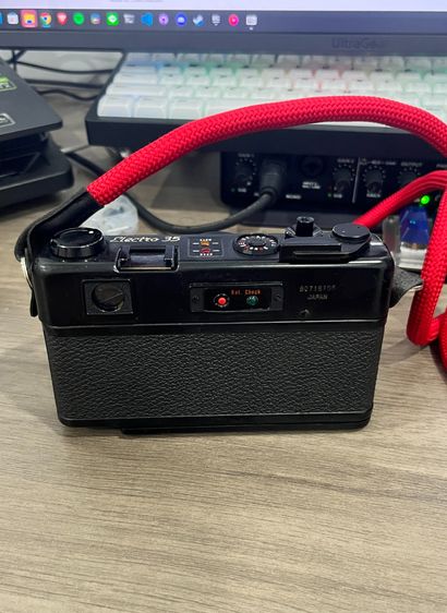 Yashica Electro 35 (มือสอง) - กล้องฟิล์มเรโทรสไตล์ Rangefinder ในตำนาน รูปที่ 3