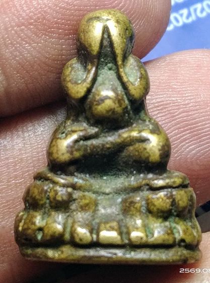 ปิดตา ลอยองค์ จารมือเก่า