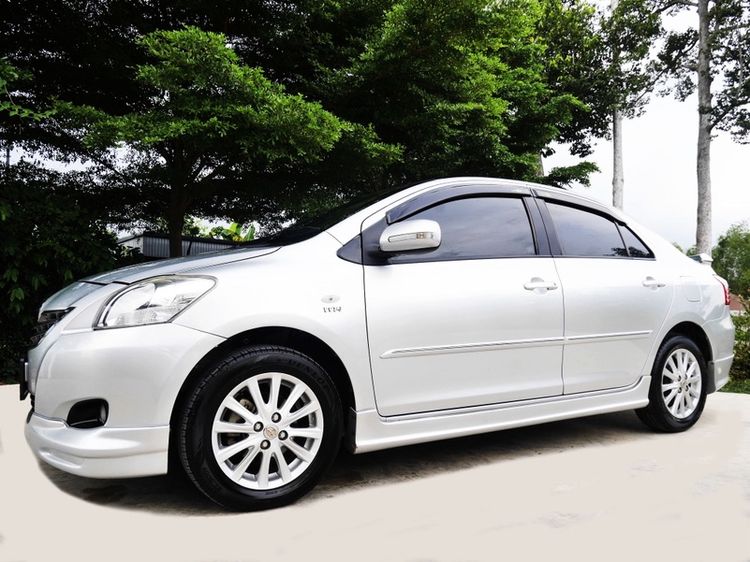รถ Toyota Vios 1.5 E สี บรอนซ์เงิน