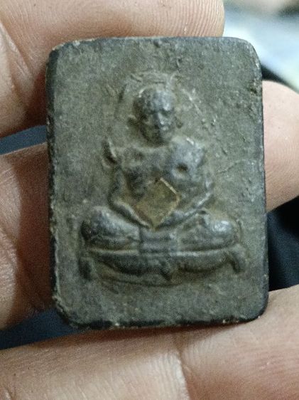 รูปเหมือนหลวงปู่ทิมเนื้อผงใบลาน ฝังตะกรุด