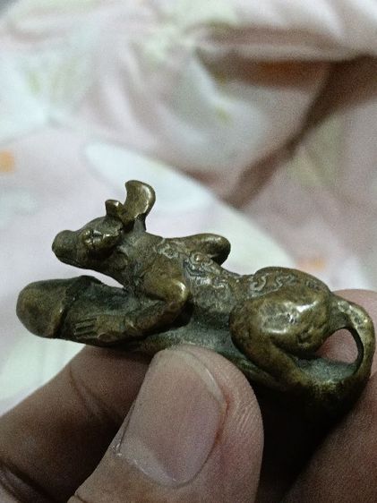 ปลัดขิกเนื้อทองเหลืองเก่าไม่ทราบที่ รูปที่ 3