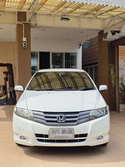 รถ Honda City 1.5 V สี ขาว