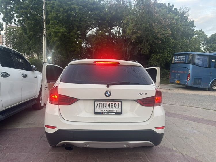 BMW X1 2014 1.5 sDrive18i Iconic Utility-car เบนซิน ไม่ติดแก๊ส เกียร์อัตโนมัติ ขาว รูปที่ 3