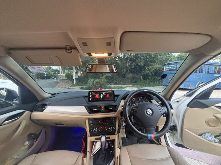 BMW X1 2014 1.5 sDrive18i Iconic Utility-car เบนซิน ไม่ติดแก๊ส เกียร์อัตโนมัติ ขาว รูปที่ 4
