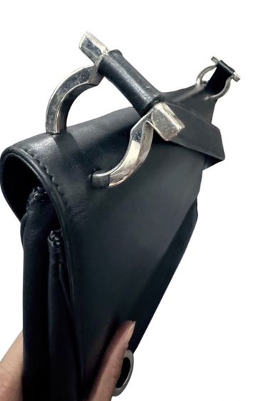 Salvatore Ferragamo เฟอร์รากาโม กระเป๋าสะพาย รูปที่ 4