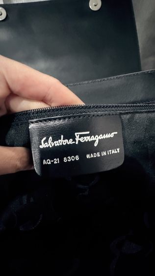 Salvatore Ferragamo เฟอร์รากาโม กระเป๋าสะพาย รูปที่ 7