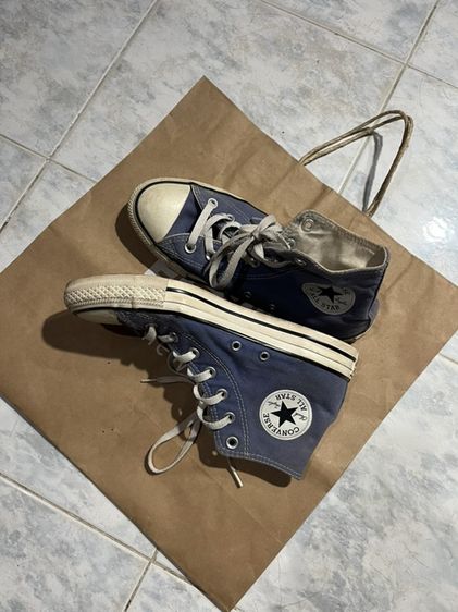 UK 6 | EU 39 1/3 | US 7.5 รองเท้าผ้าใบหุ้มข้อ Converse สีฟ้า