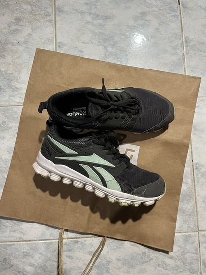 รองเท้าผ้าใบ Reebok 38 (24.5)