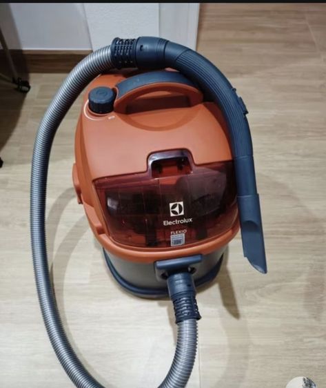 ELECTROLUX Z931 เป็นเครื่องดูดฝุ่นอเนกประสงค์ 3-in-1 (ดูดแห้ง/ดูดน้ำ/เป่าลม) รูปที่ 2