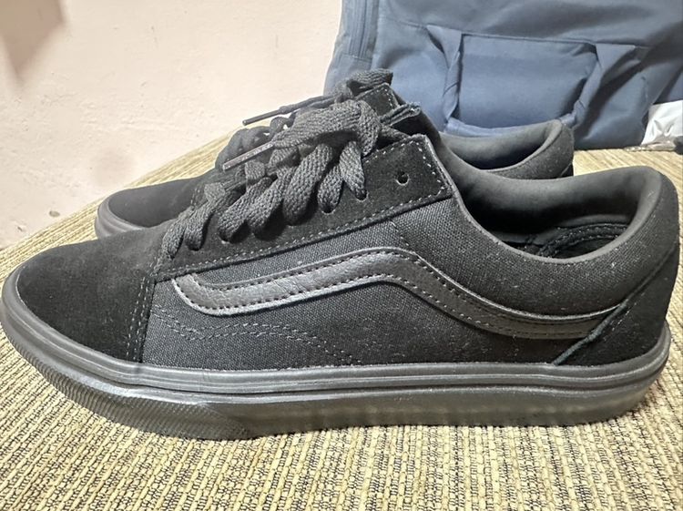 รองเท้า Vans