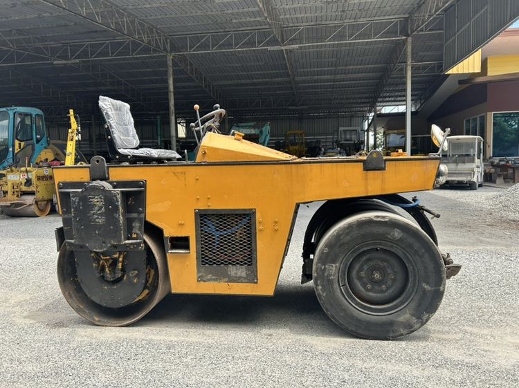 รถบดล้อหน้ายางหลังเหล็ก BOMAG รุ่น BW102AC ขนาด 2.5 ตัน รถเก่านอกนำเข้า รูปที่ 5