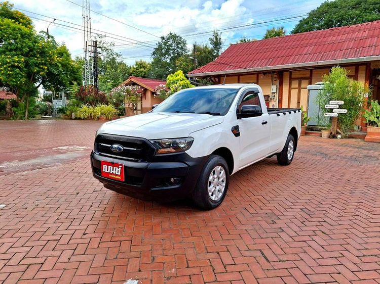 รถ Ford Ranger 2.2 XL สี ขาว