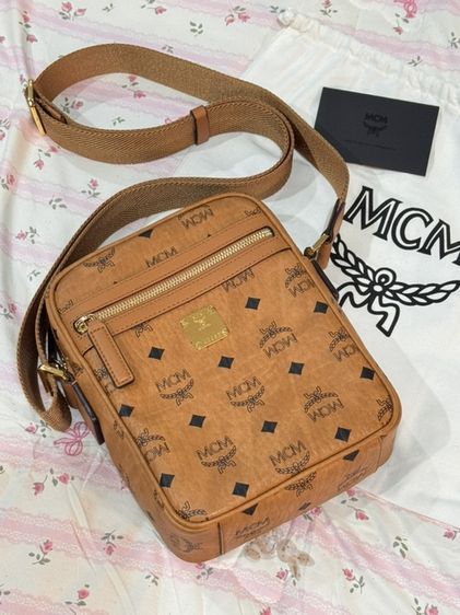 พีวีซี ไม่ระบุ น้ำตาล กระเป๋า MCM massenger bag ของแท้💯 มือ2 สภาพ 98%