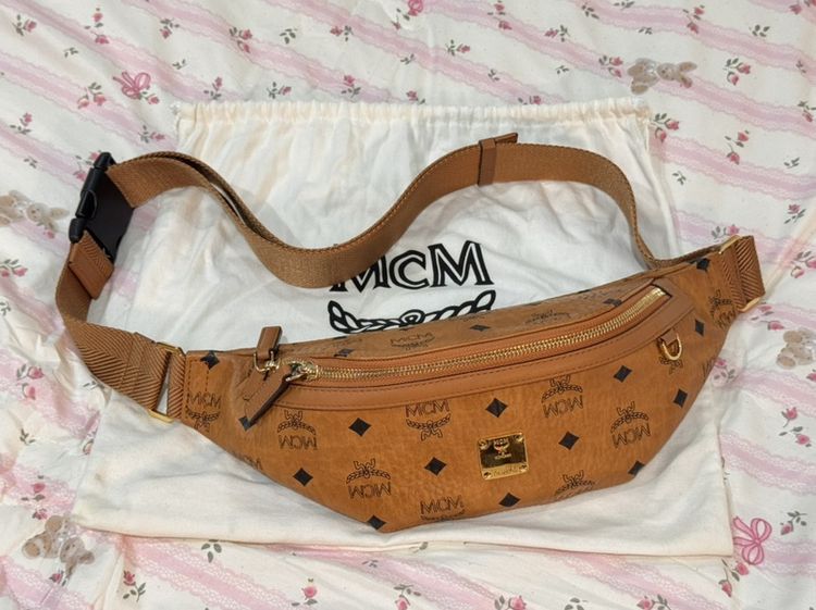 พีวีซี ไม่ระบุ น้ำตาล กระเป๋าคาดอก MCM belt bag ของแท้💯มือ2 สภาพ 96%
