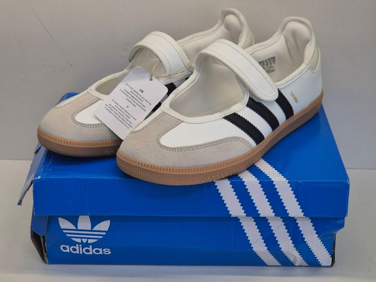 รองเท้าผ้าใบ ผ้าใบ UK 5 | EU 38 | US 6.5 ขาว adidas Samba Jane JR1402 Size US 7 UK 5½ 24 CM Cloud White Black สภาพสวยมาก อุปกรณ์