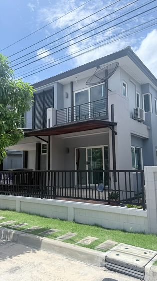 AP (Thailand) ตกแต่งครบ 2018 บ้านเดี่ยว 2 ชั้น ทำเลศักยภาพ หน้าสวนหลวง ร.9 พร้อมอยู่หมู่บ้านเซนโทร ศรีนครินทร์-บางนา ถ.เฉลิมพระเกียรติ ร.9 ซอย 28 แยก4  รูปที่ 2
