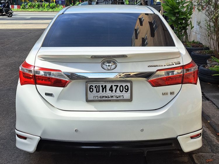 Toyota Altis 2014 1.6 E CNG Sedan เบนซิน NGV เกียร์อัตโนมัติ ขาว รูปที่ 2