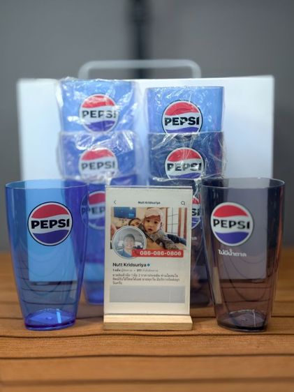 อุปกรณ์ทำเครื่องดื่ม แก้วน้ำ PEPSI แท้ ขนาด 770 ml. ของใหม่━━━━━━━━━━━━━━━━━━💰 ขายชุดละ 150 บาท / 5 ใบ รวมส่งครับ━━━━━━━━━━━━━━━━━━แก้วน้ำ PEPSI ดีไซน์สวย สีสดใส ขนาดใหญ่จุใจ