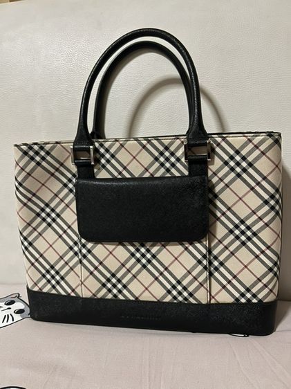 กระเป๋าถือ Burberry