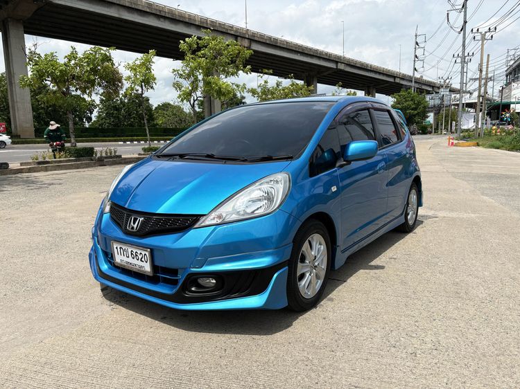 รถ Honda Jazz 1.5 V i-VTEC สี ฟ้า