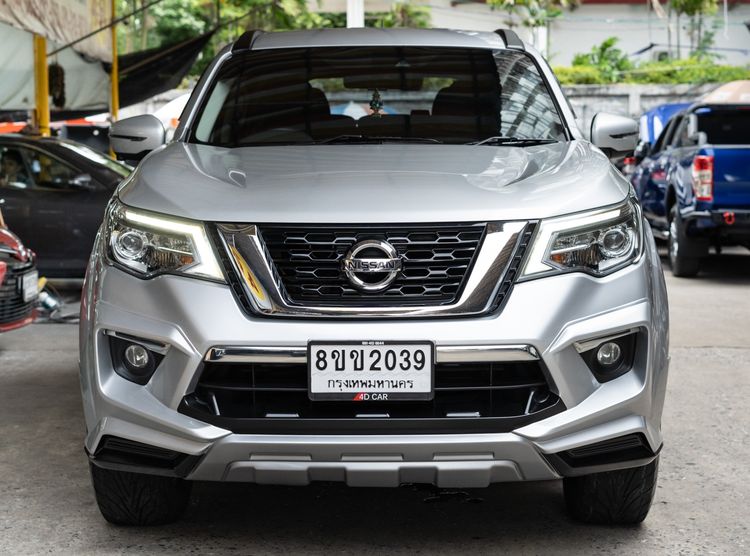 รถ Nissan Terra 2.3 VL สี เทา
