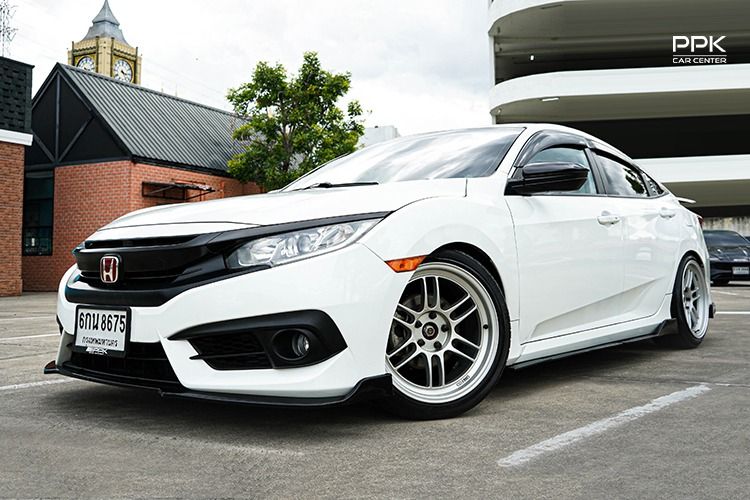 รถ Honda Civic 1.8 E i-VTEC สี ขาว