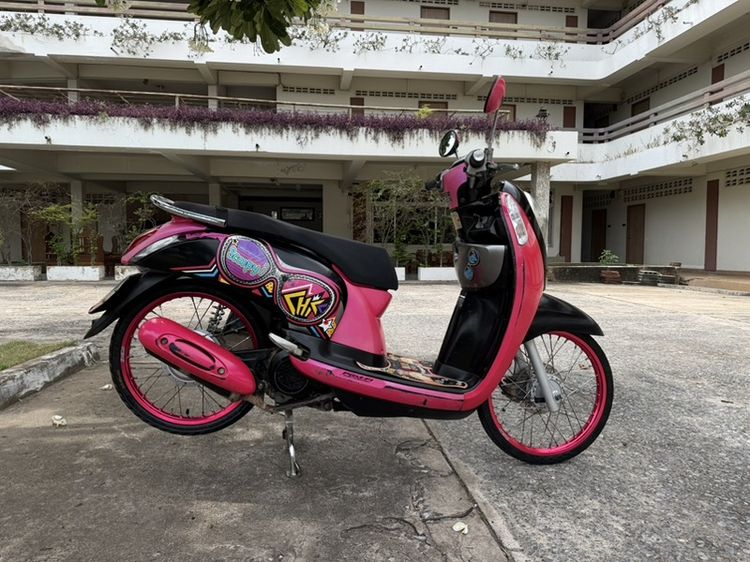 Honda Scoopy-i Black-Pink รุ่นไฟเลี้ยวบังลม รถบ้านมือเดียว หัวฉีด ประหยัดน้ำมัน สีดำ-ชมพู ทรงน่ารัก ภาษี 24/4/70 เอกสารครบโอน