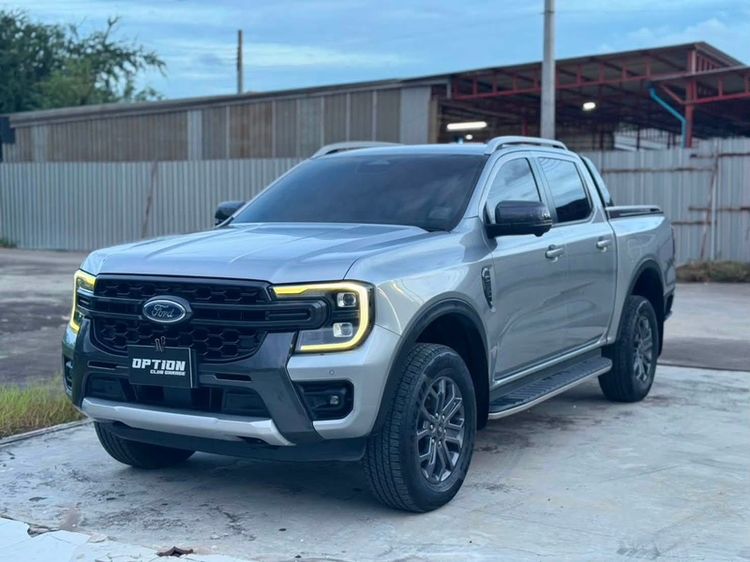 รถ Ford Ranger 2.0 Bi-Turbo 4WD Wildtrak สี บรอนซ์เงิน