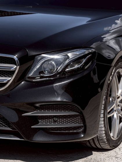 Mercedes-Benz E-Class 2018 E350e Sedan เบนซิน เกียร์อัตโนมัติ ดำ รูปที่ 3