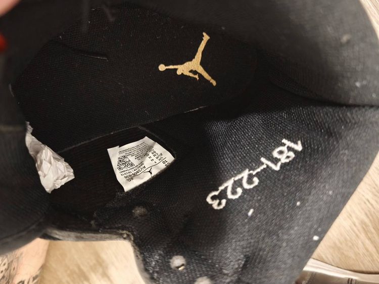 Nike Air Jordan 1 Mid รูปที่ 6