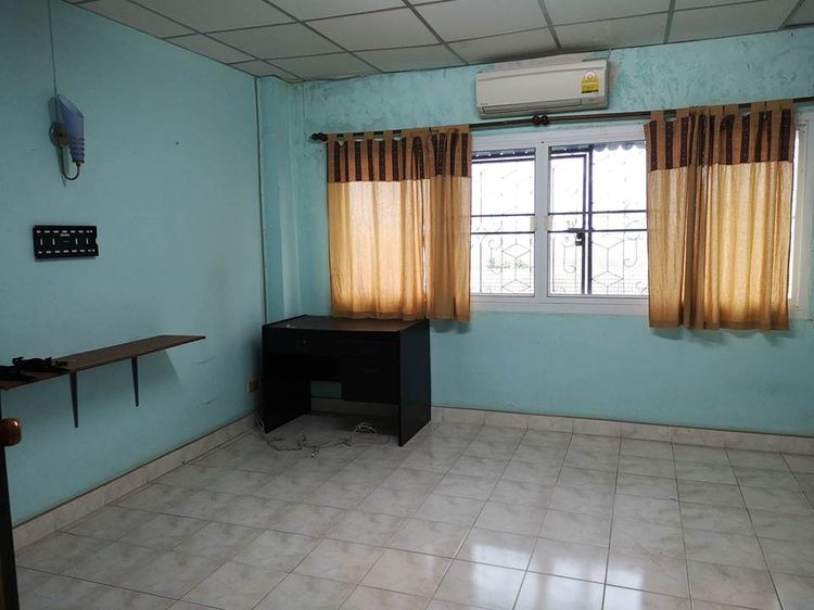 ให้เช่า ตึกแถว 3 ชั้นครึ่ง - 3 ห้องนอน, 3 ห้องน้ำ ท่าข้าม 28พระราม 2 รูปที่ 4