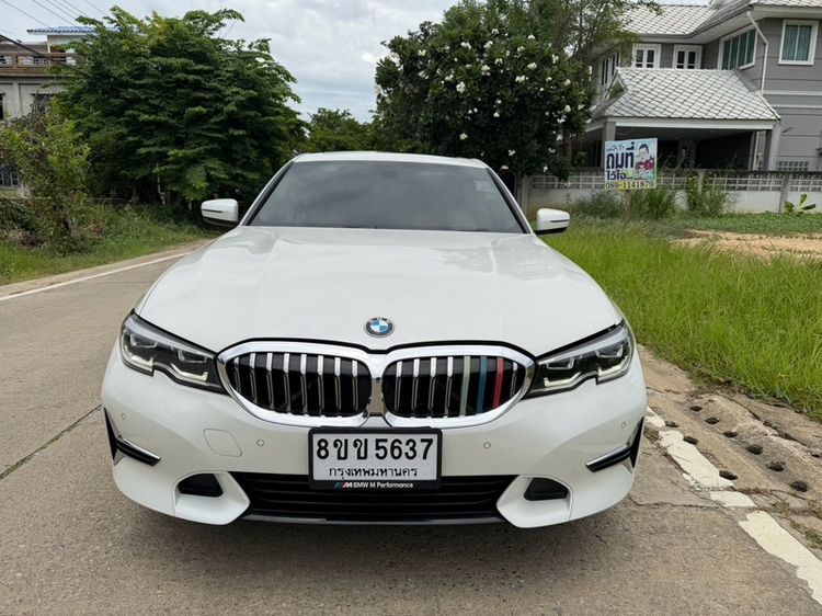รถ BMW Series 3 320Li สี ขาว